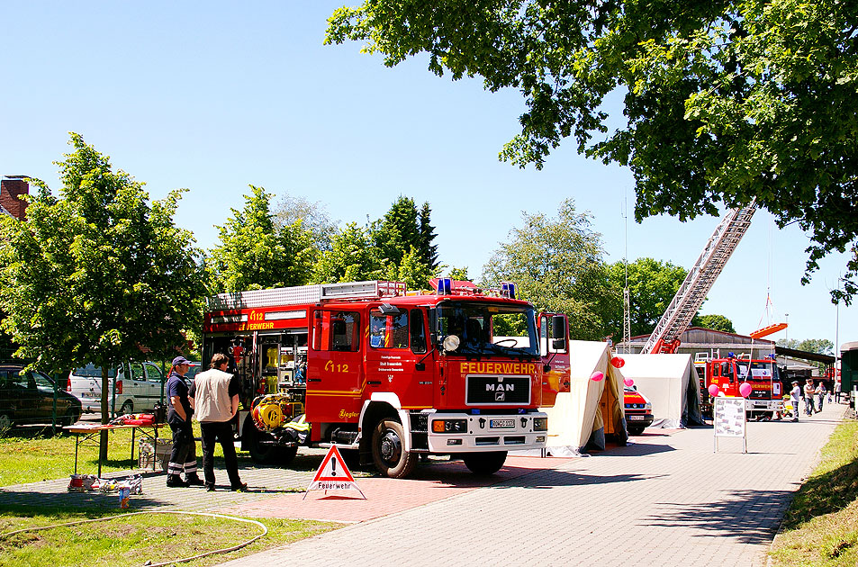 Ein Feuerwehrfahrzeug in Bremervörde - Löschgruppenfahrzeug vom Typ 14.224 MA-LF