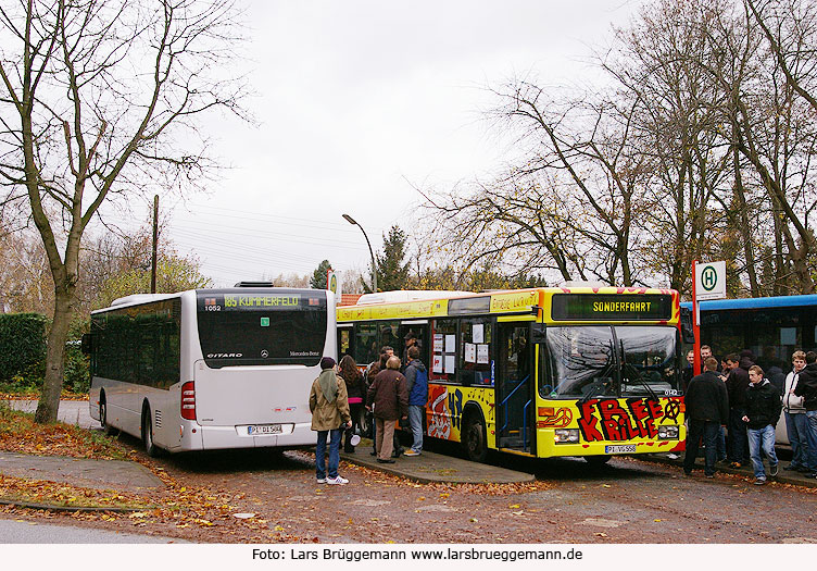 Die Bushaltestelle Lurup Neißestraße in Hamburg der Buslinie 186