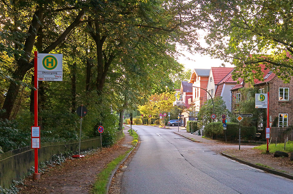 Die Bushaltestelle Ohnsorgweg in Hamburg-Othmarschen