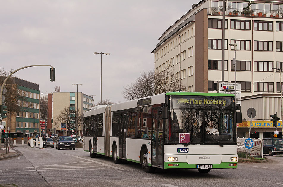 Ein SEV Bus für die Hamburger S-Bahn am Bahnhof Hamburg-Altona