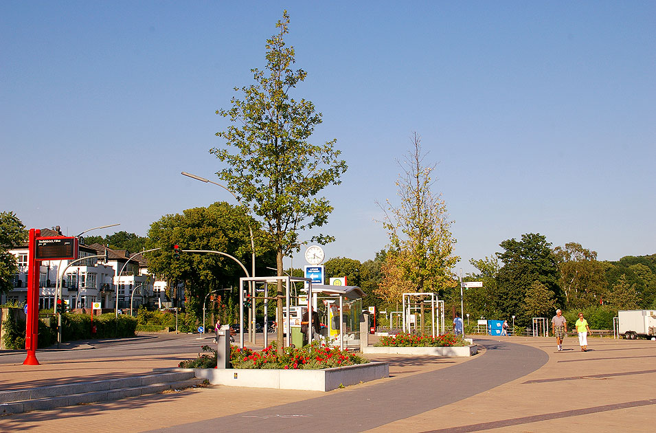 Die Bushaltestelle Teufelsbrück