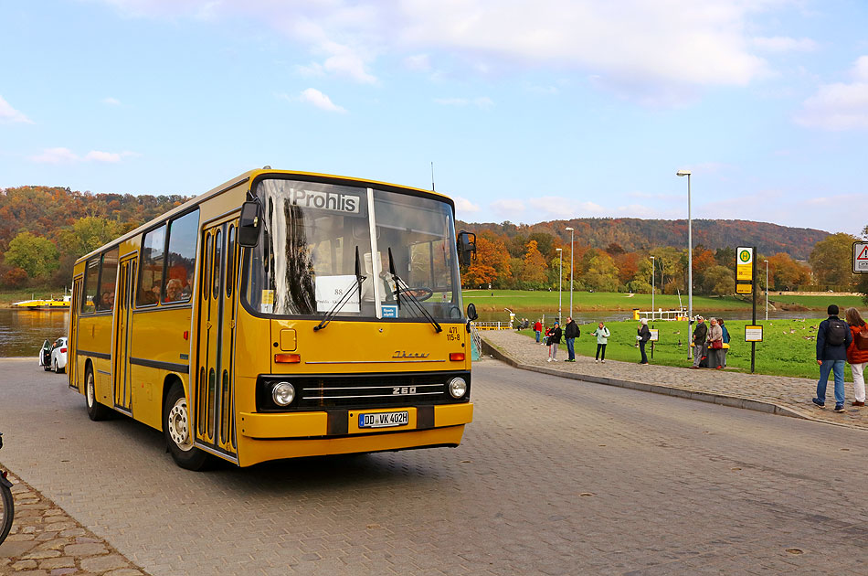 Ein Ikarus 260 in Dresden in Kleinzschachwitz Fähre