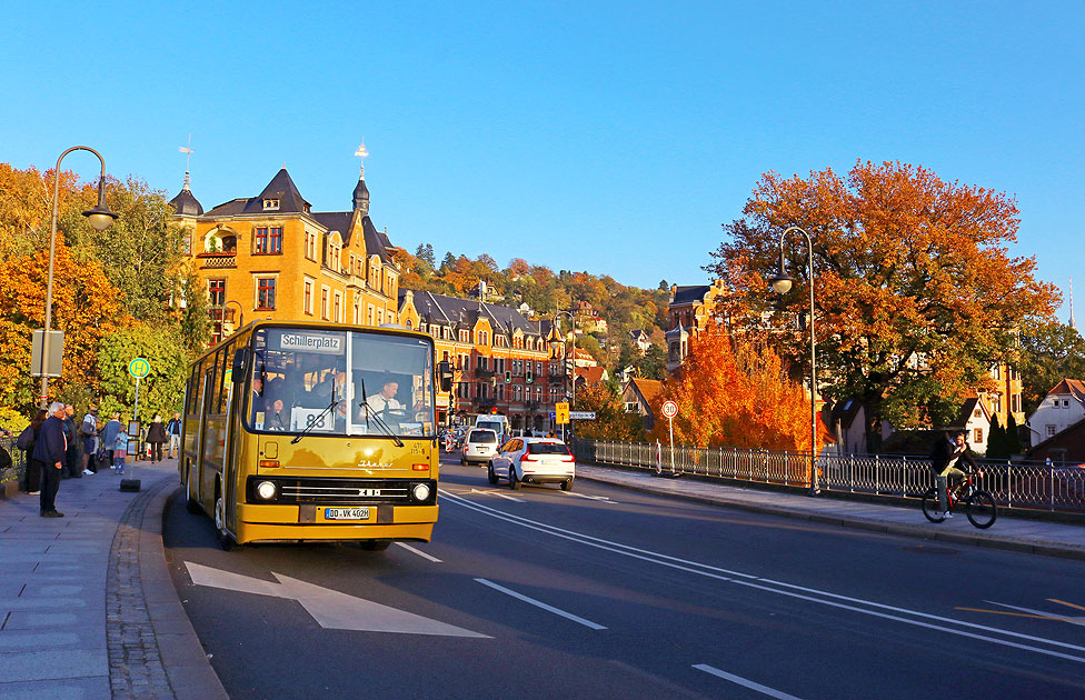 Ein Ikarus Bus in Dresden an der Haltestelle Körnerplatz