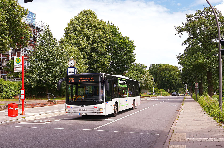 Die Bushaltestelle Elbschloßstraße