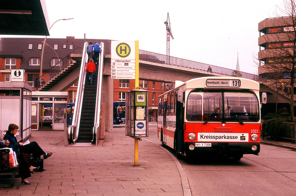 Bus Bergedorf ZOB VHH Bus 2322 ein O 305