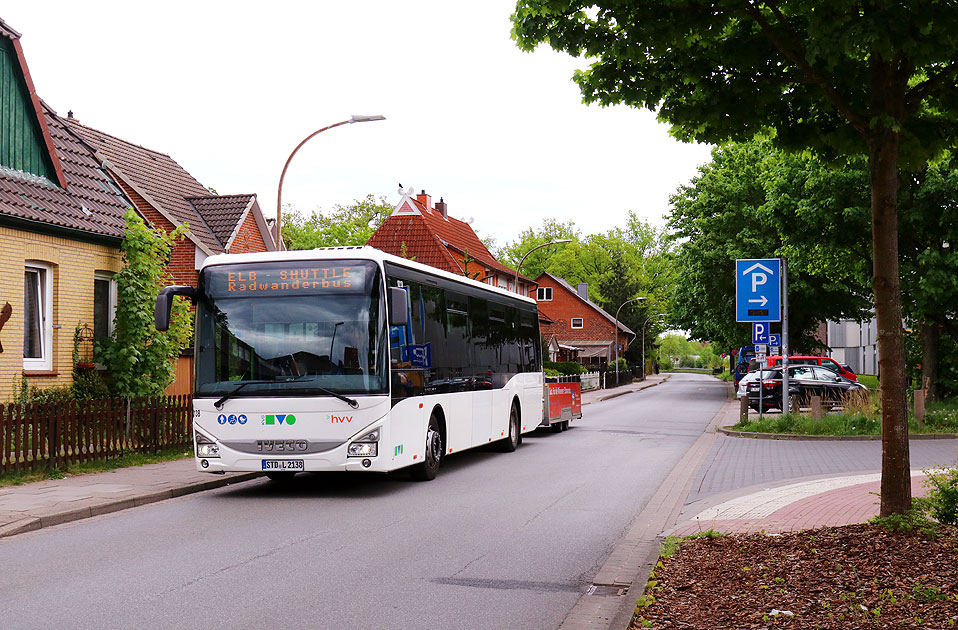 Der Elb-Shuttle Bus in Winsen am Bahnhof