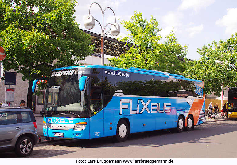 Flixbus in Berlin an der Haltestelle Bahnhof Zoo