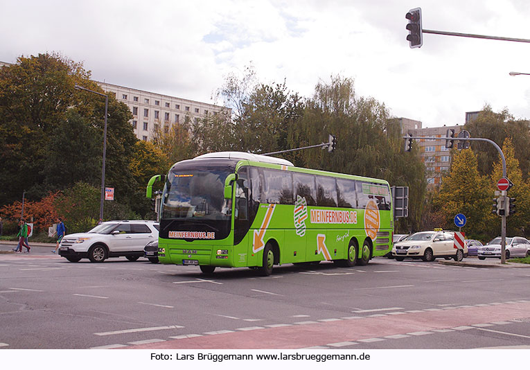 Foto MeinFernbus Bus am Hauptbahnhof Dresden - MAN RHC 444 Lion´s Coach L (R08)
