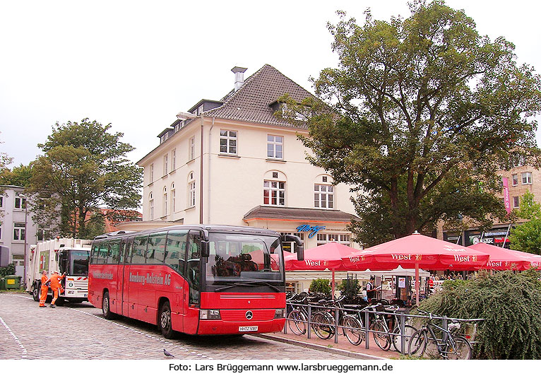 Der VHH-Bus 9722 ein Reisebus vom Typ MB O 404-15