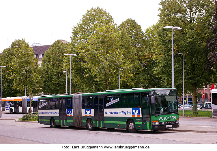 Ein Autokraft Bus in Hamburg auf dem ZOB - ein SETRA SG 321 UL