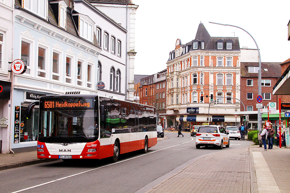 Ein KViP Stadtbus in Elmshorn am Bahnhof