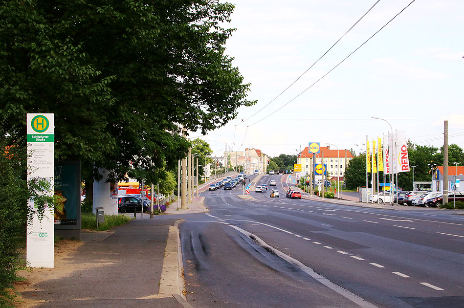 Die Bushaltestelle Schöpfurter Straße vom Obus in Eberswalde