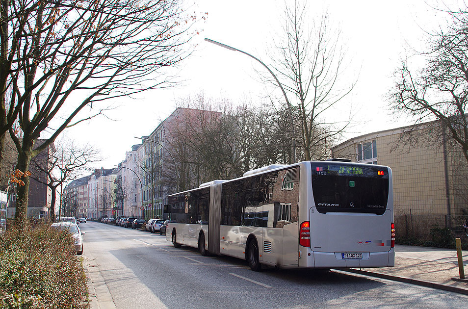 Haltestelle Celsiusweg an der Buslinie 2 vormals 188 in Hamburg