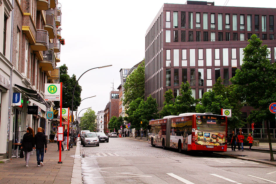 Die Bushaltestelle Bernhard-Nocht-Straße