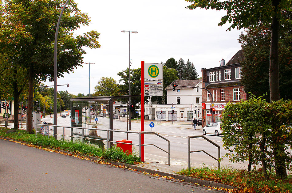 Die Bushaltestelle Flottbeker Drift in Hamburg-Osdorf
