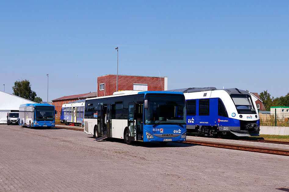 Ein EVB Bus in ein Wasserstoff-Lint der EVB