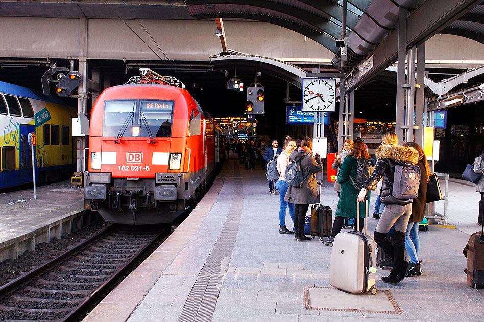 Der IRE von Hamburg Hbf nach Berlin Ostbahnhof