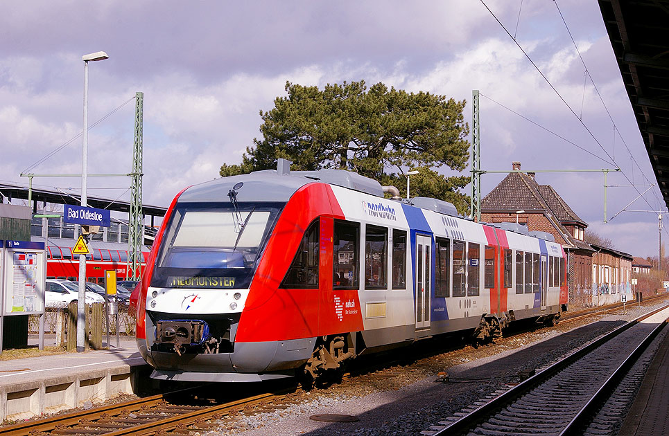 Ein Lint Triebwagen der Nordbahn im Bahnhof Bad Oldesloe