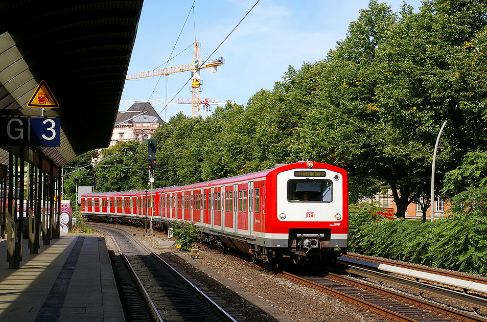 Die Baureihe 472 - Im Bahnhof Dammtor