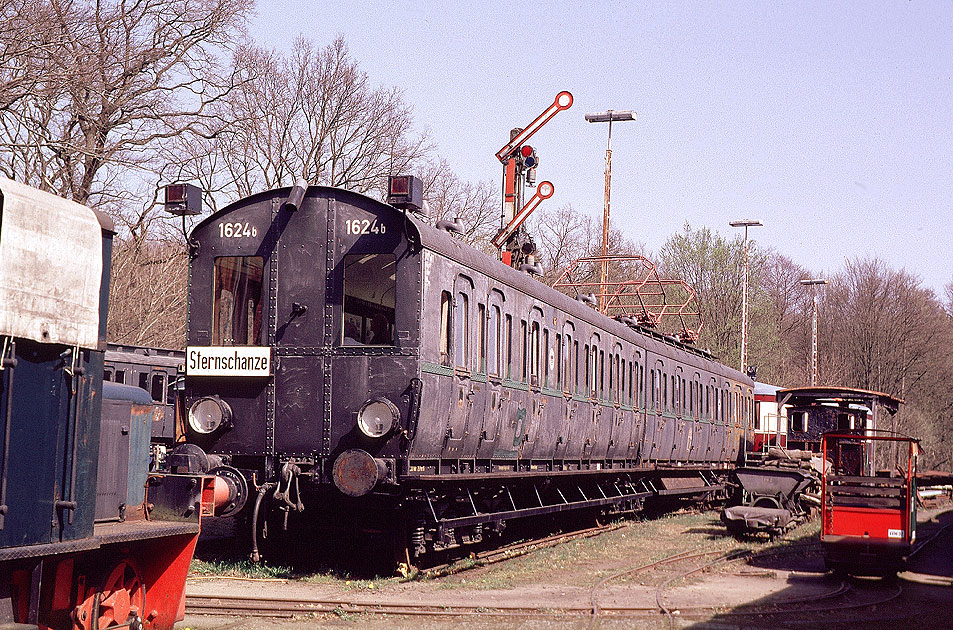 Hamburger Wechselstrom S-Bahn Wagen 1624 in Aumühle