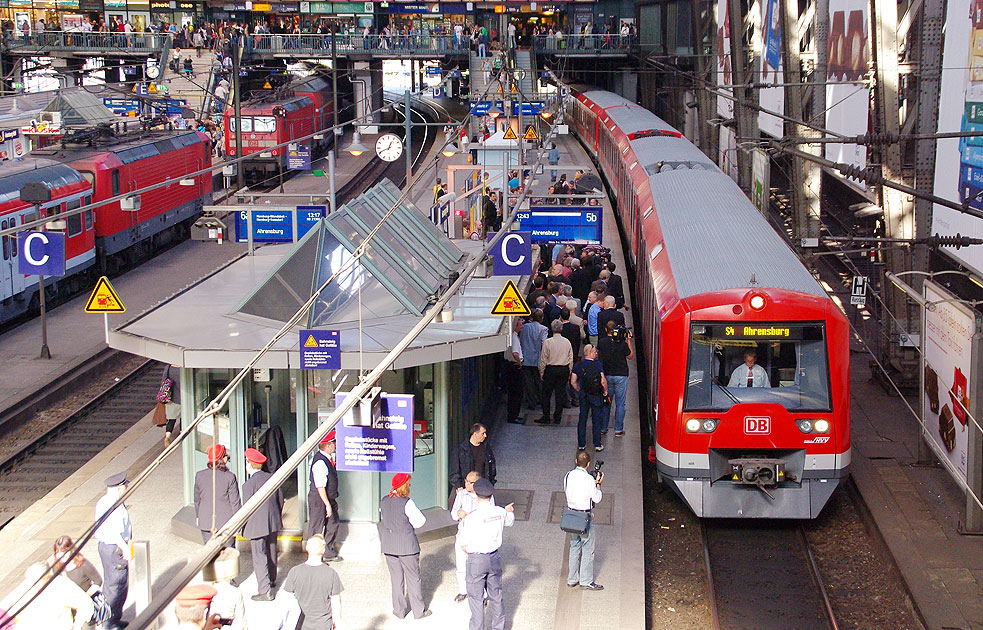 S-Bahn Hamburg Hbf - Ahrensburg - Linie S4