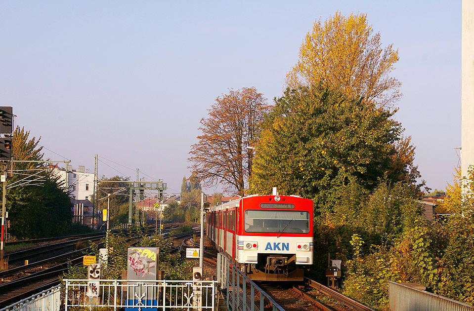 Zwei AKN VTA Triebwagen im Bahnhof Hamburg Sternschanze