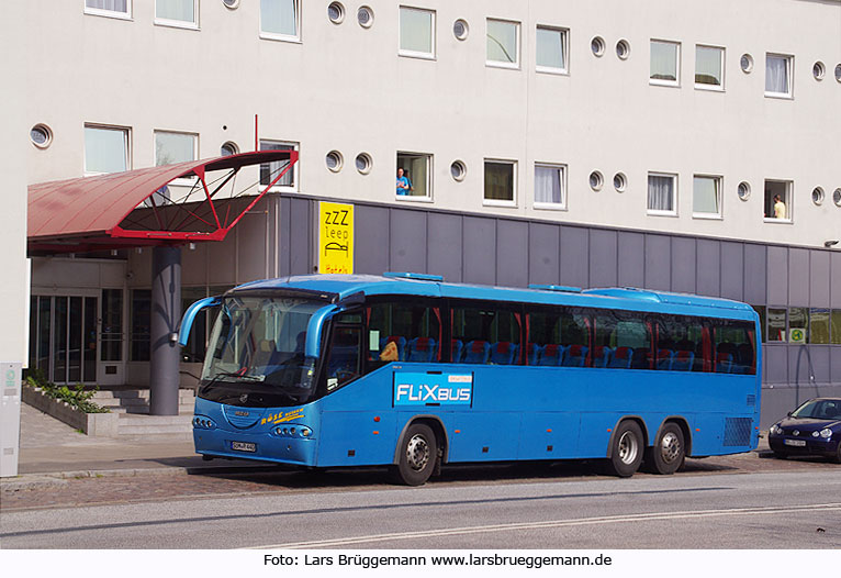 Ein Irizar Reisebus in Hamburg-Altona mit einem Aufkleber Flixbus Ersatzbus