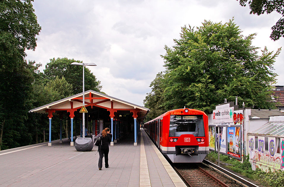 Der Bahnhof Hamburg-Othmarschen der Hamburger S-Bahn