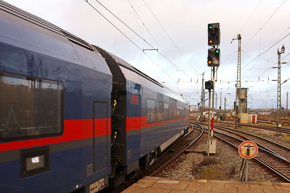 Der ÖBB Nightjet in Hamburg-Altona