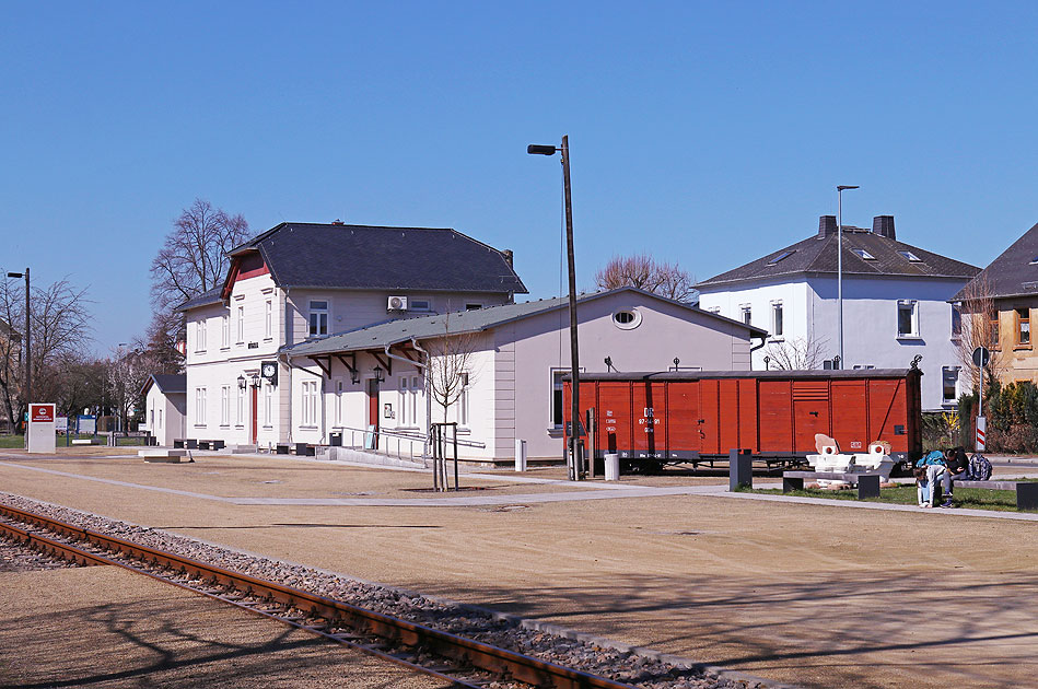 Das Bahnhofsgebäude vom Bahnhof Mügeln an der Döllnitzbahn (Wilder Robert)