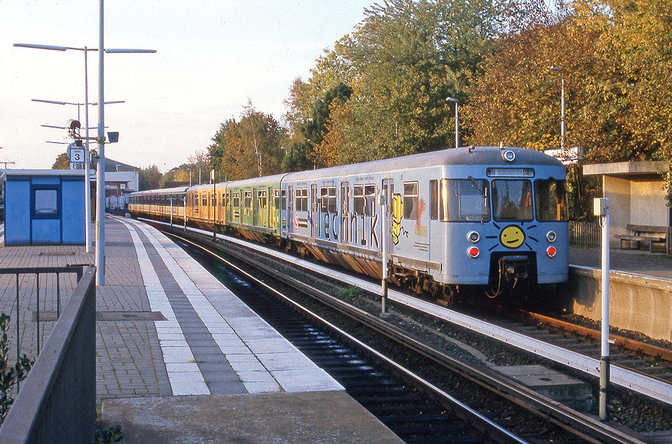 Der EXPO-Zug im Bahnhof Pinneberg