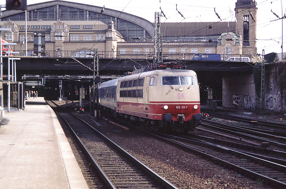 DB Baureihe 103 mit einem Inter Regio