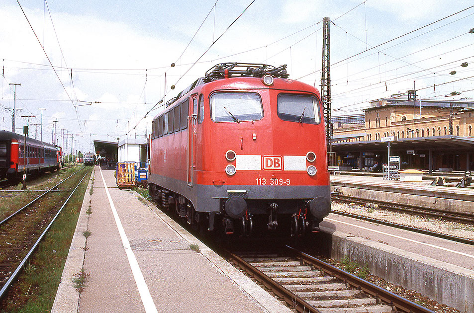 Die 113 309-9 in Augsburg Hbf