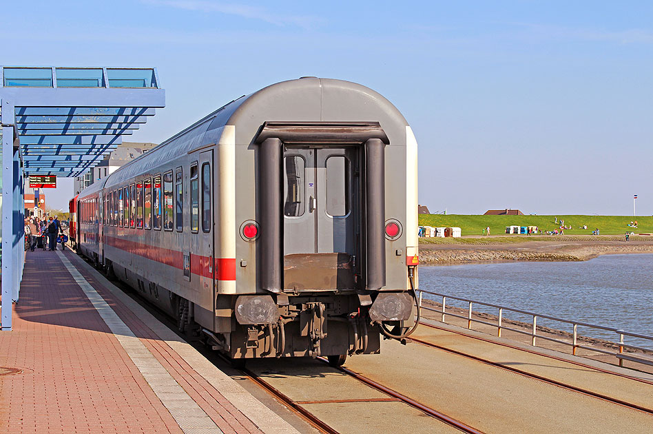 Kurswagen im Bahnhof Dagebüll