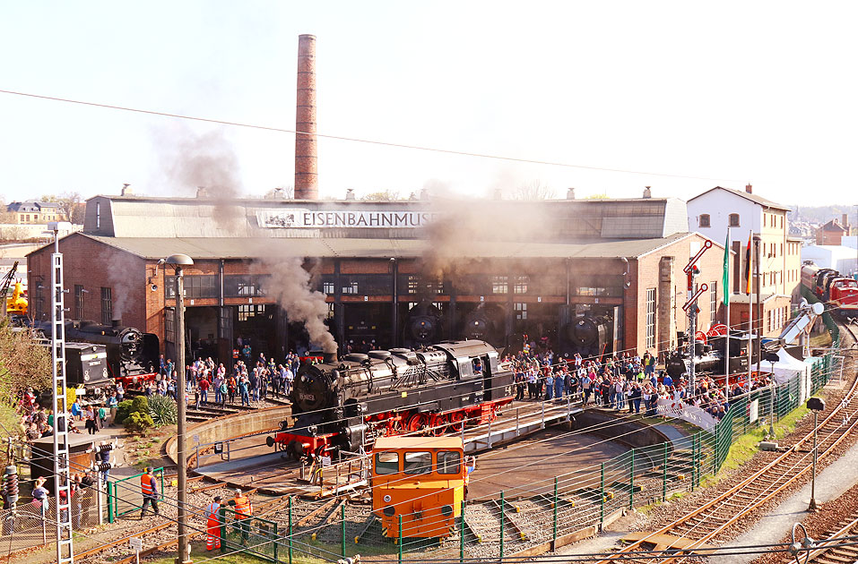 Eine Dampflok der Baureihe 95 im Bw Dresden-Altstadt