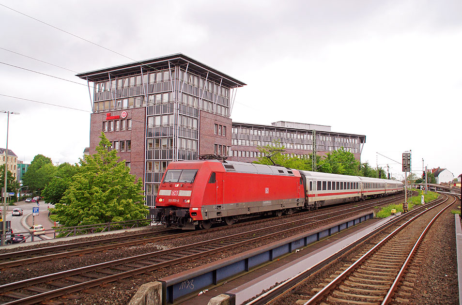 DB Baureihe 101 in Hamburg am Bahnhof Holstenstra&szlig;e