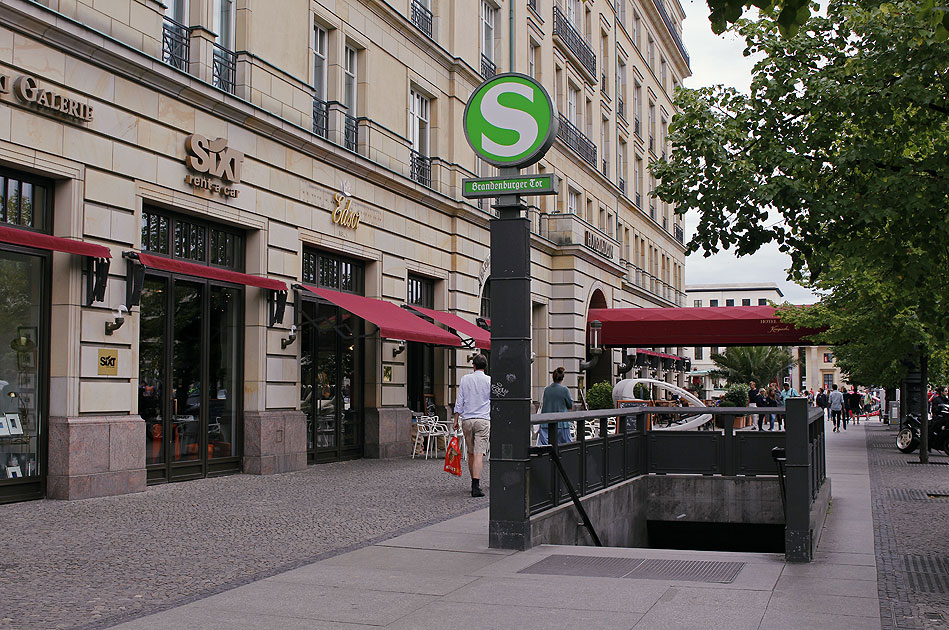 Der Bahnhof Brandenburger Tor der Berliner S-Bahn