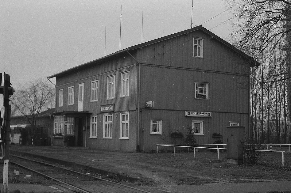 Das Bahnhofsgeb&auml;ude L&uuml;chow S&uuml;d der L&uuml;chow-Schmarsauer Eisenbahn