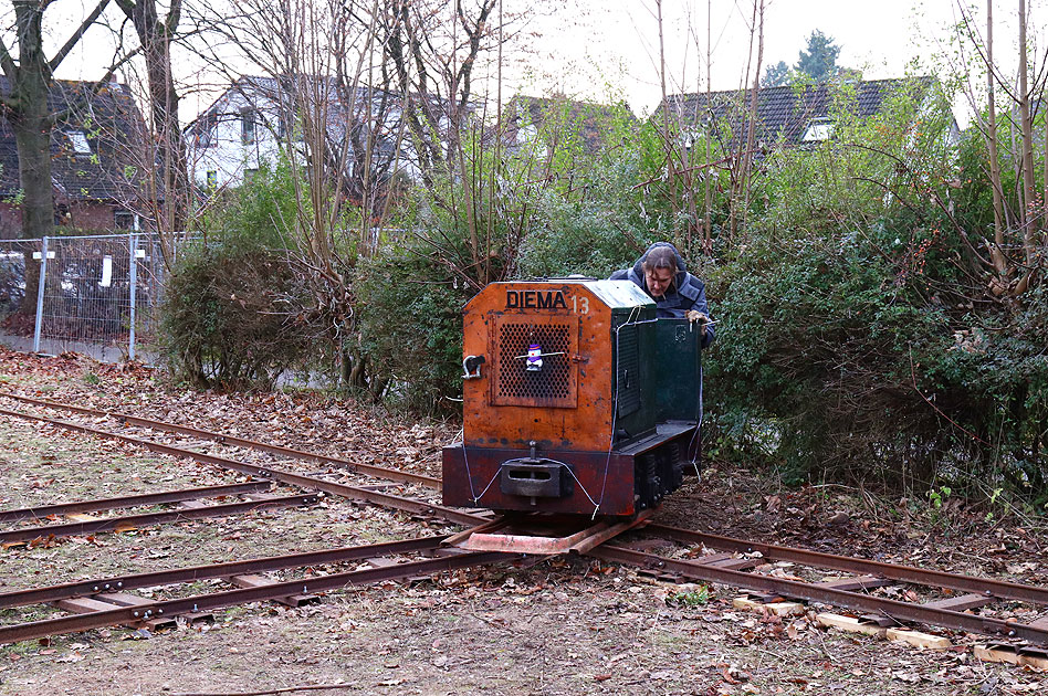 Die Wilde 13 der Torfbahn im Himmelmoor in Quickborn auf einer Auflagedrehscheibe