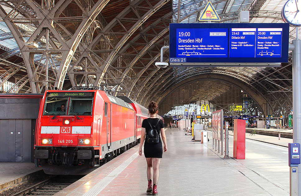 Die 146 205 in Leipzig Hbf auf Gleis 21