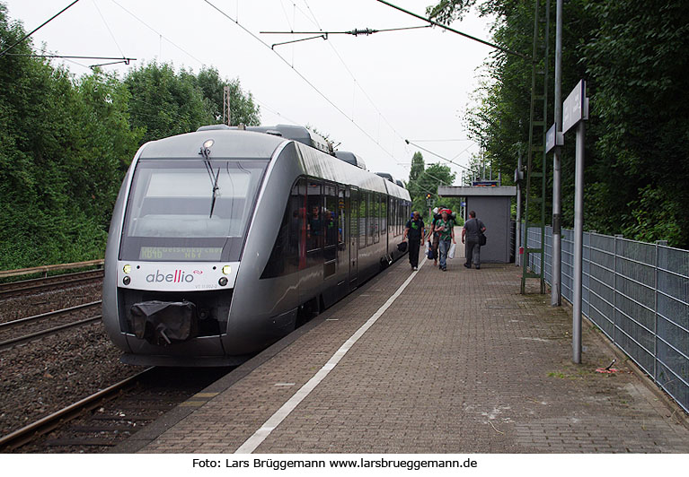 Ein Abellio Lint im Bahnhof Bochum-Hamme