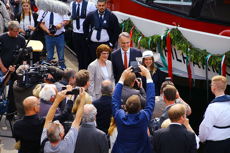 Staatstrat Andreas Rieckhof und HADAG-Vorst&auml;ndin Gabriele M&uuml;ller-Remer