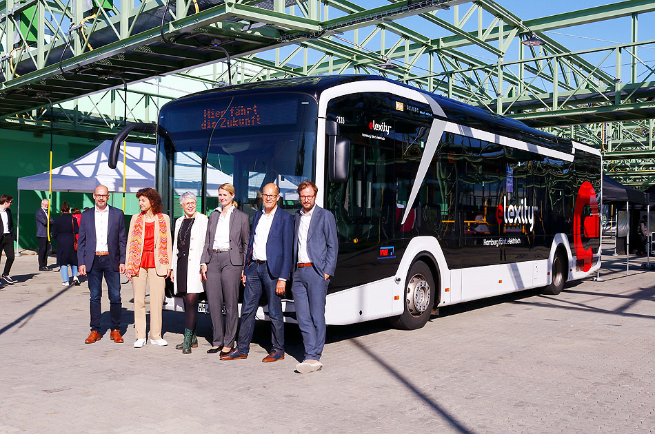 Auf dem VHH Betriebshof in Schenefeld wurde die neue Ladeinfrastruktur für Elektrobusse in Betrieb genommen