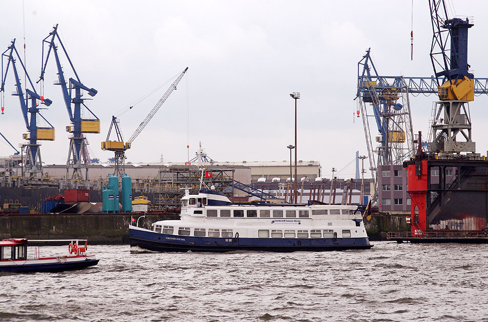 Das Schiff Gro&szlig;er Michel vormals Moorburg im Hamburger Hafen