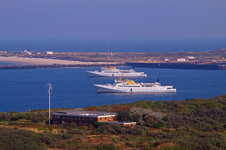 Die Funny Girl und Fair Lady von Cassen Eils vor Helgoland