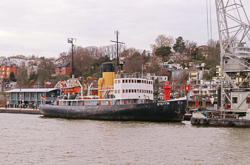 Der Eisbrecher Stettin in Hamburg im Museumshafen Neumühlen / Övelgönne