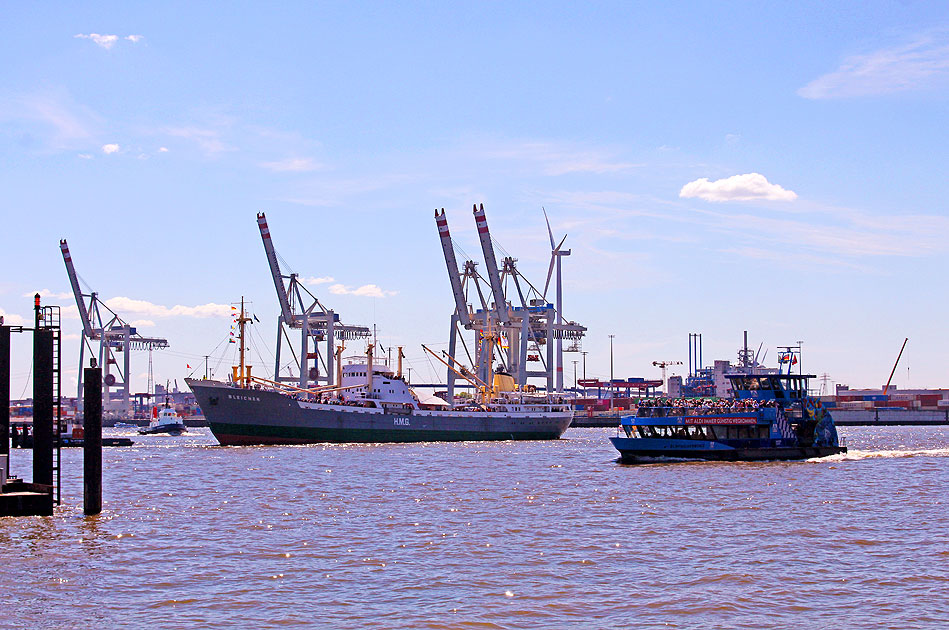 Die Bleichen in Hamburg während dem Hafengeburtstag