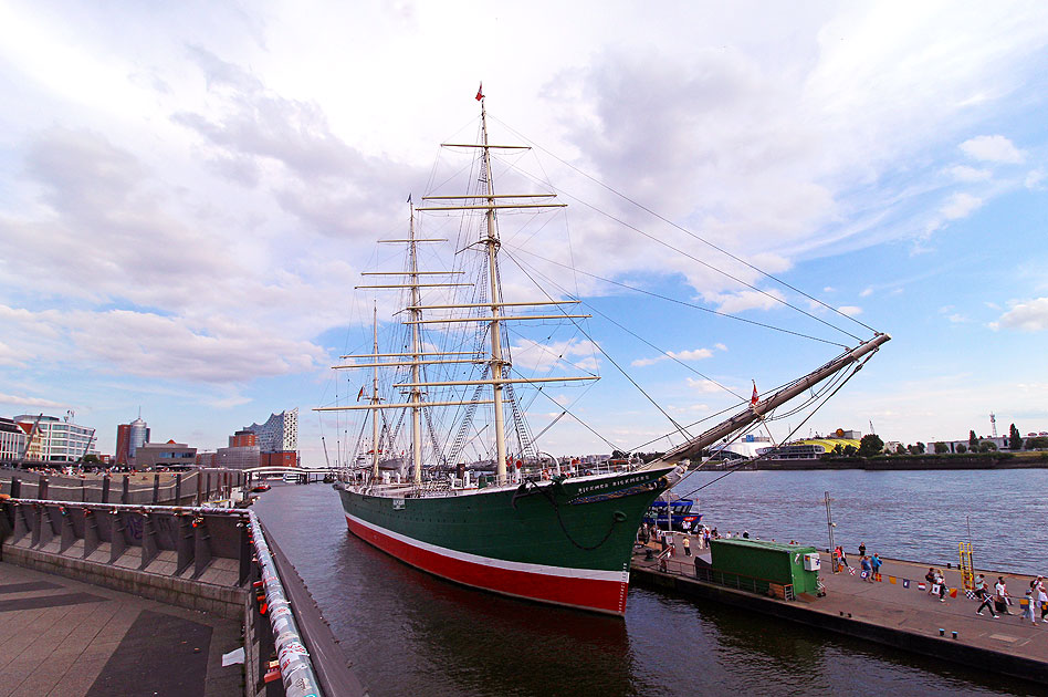 Die Rickmer Rickmers in Hamburg