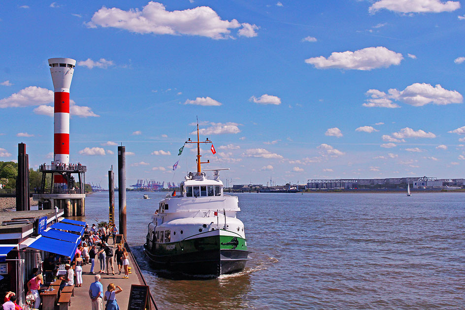 Das HAAG Schiff Kirchdorf in Blankenese