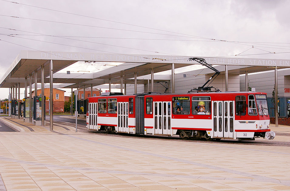 Die Straßenbahn in Gotha am Hauptbahnhof